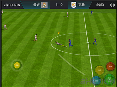 FIFA足球世界铲球图片