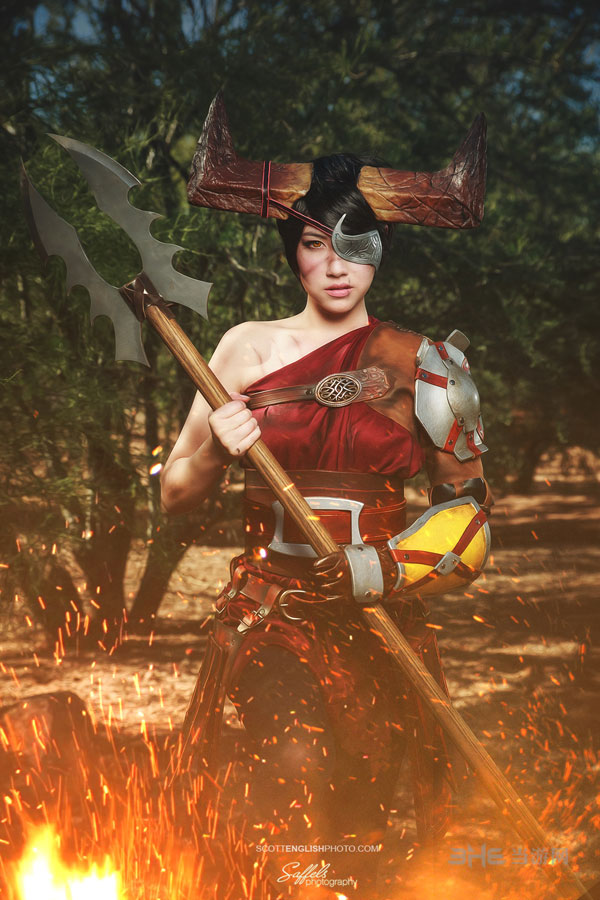 龙腾世纪3审判Iron Bull女版cos4