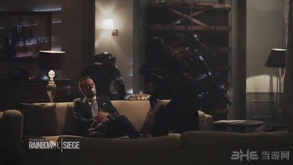 彩虹六号围攻真人预告视频截图2