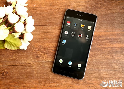 锤子手机T2配图1