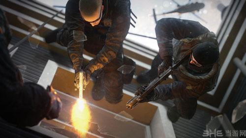 彩虹六号：围攻截图3