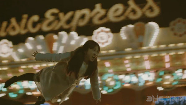 重力眩晕重制版真人预告截图3