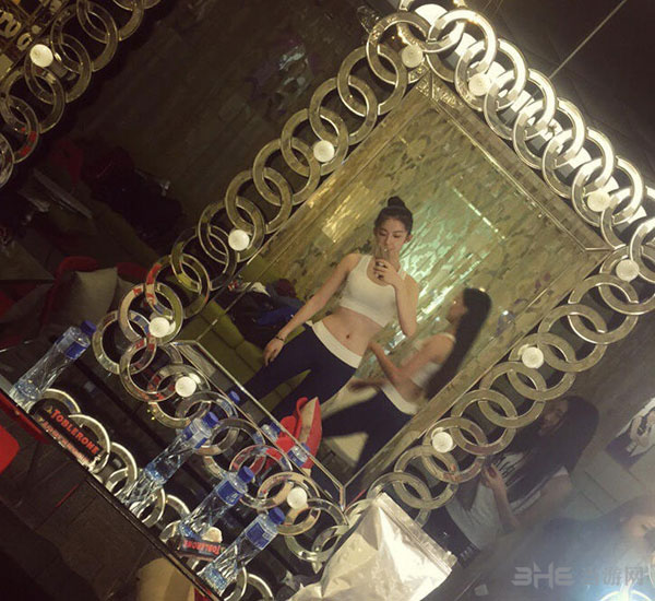 南艺校花巫雪菲微博最新照片3