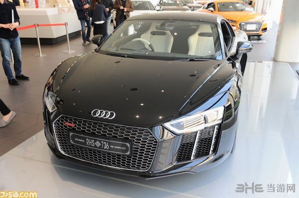 最终幻想15特别版奥迪R8图片2