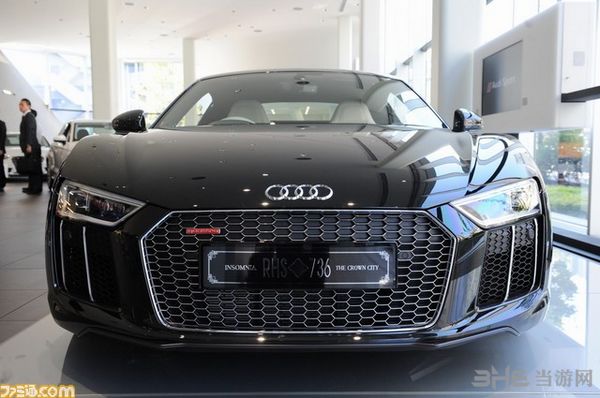 最终幻想15特别版奥迪R8图片3