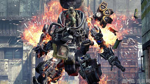 泰坦天降游戏截图