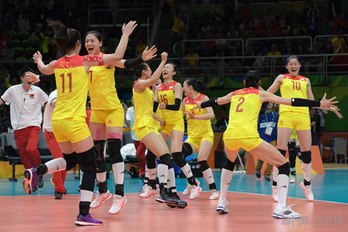 中国女排夺金配图2