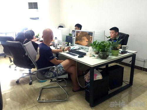 场景设计师正在工作