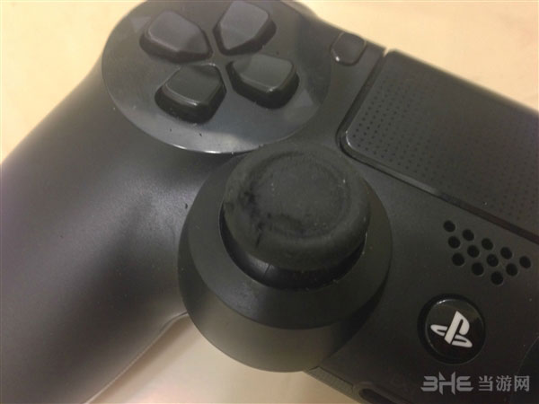 索尼PS4Dualshock 4手柄质量堪忧3