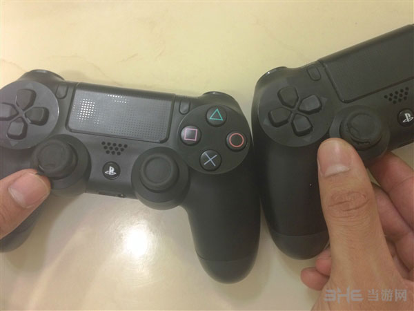 索尼PS4Dualshock 4手柄质量堪忧1